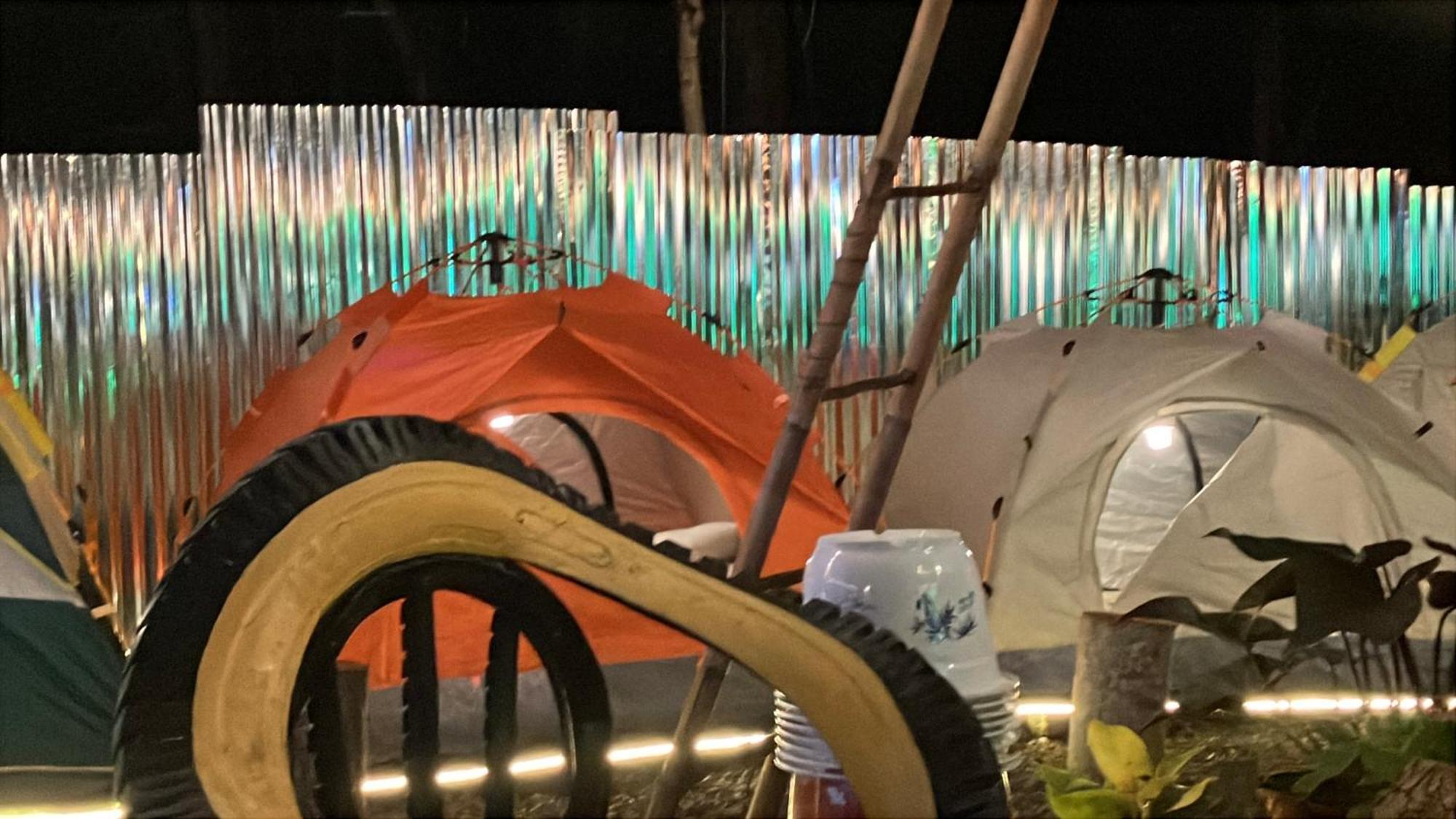 Campsarap Hostel & Resort Валенсия Экстерьер фото